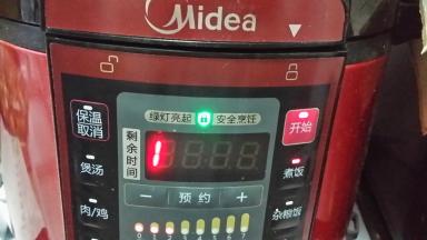 焖3人份米饭（粳米大约500克）