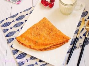 烙熟的饼取出切块就可以啦