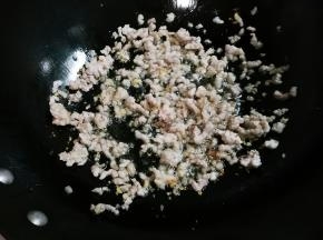 煸炒出香味