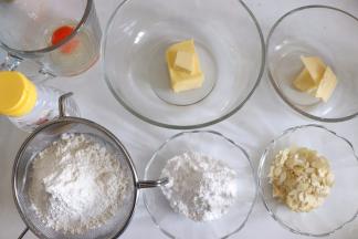 准备好食材，并称重。