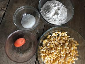 洗净，备好所有食材