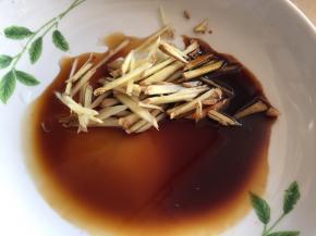 大虾的腌制料准备好