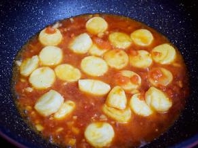 盖上锅盖焖1-2分钟即可