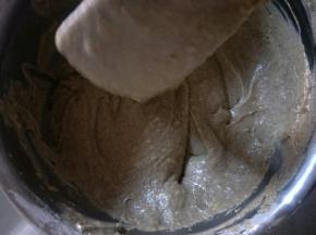 搅拌均匀的面糊