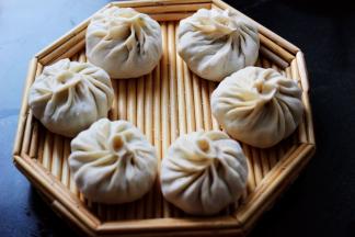 依次包好所有的包子后。