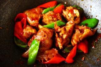 大火翻炒均匀即可关火。