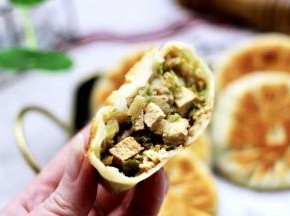 吃上一口超级满足，我家宝贝一口气吃了三个，还说没吃够。