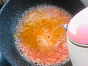 加入适量的水。