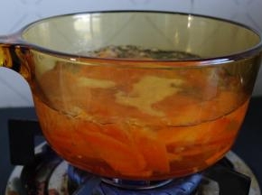 胡萝卜同上处理。