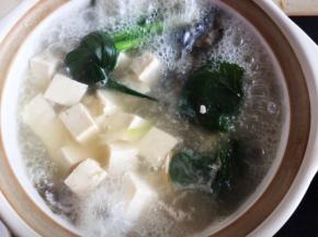 大火煮15分钟，转小火煮30分钟，注意，一定要用大火哦