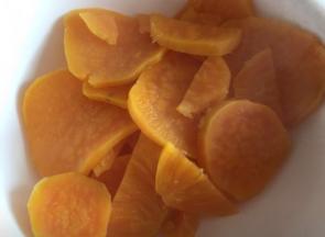 蒸熟用筷子夹出来