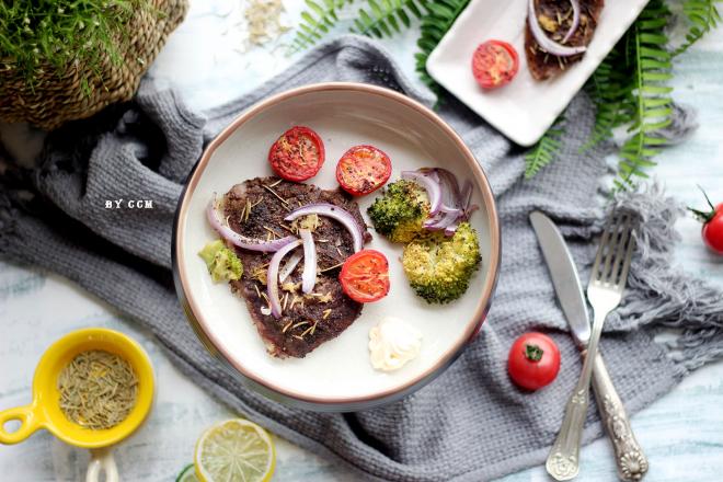 迷迭香黑胡椒牛排