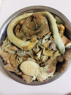 洗干净的牛杂。