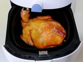 再次启动空气炸锅10-15分钟！出锅前刷一层橄榄油！