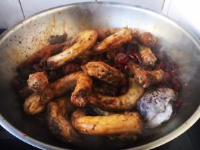 大火煮开，小火炖30分钟。