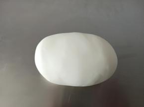 将面团材料混合揉成超级无敌光滑的面团