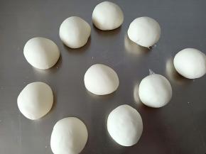 平均分成10份，大概每个30克左右