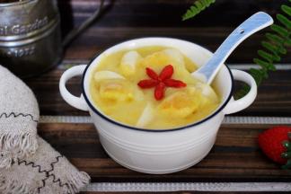 上面点缀上枸杞即可，吃上一口一天都是暖暖的。