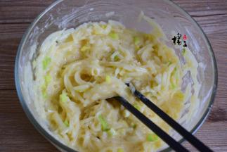 最后加葱花，搅拌均匀