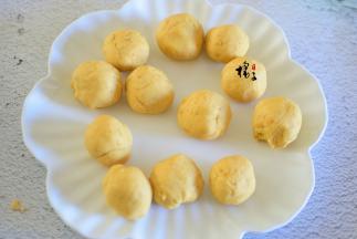 分成均等的小圆球