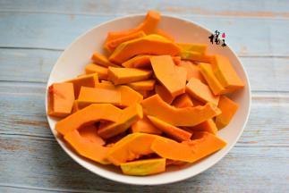 南瓜去皮切片