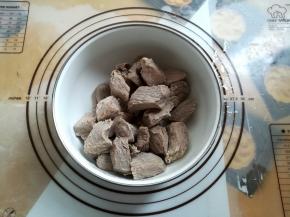 里脊肉冲洗干净