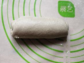从上往下卷起；