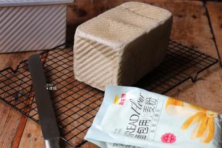 芝麻香味浓郁松软可口，比外面买的好吃多了。