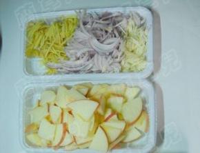 分别洗净切好。