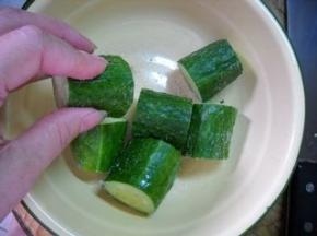 充分揉搓入味。