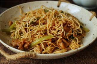 面条劲道柔软，香气扑鼻。