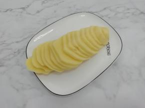 土豆去皮切成片