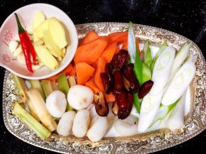 将辅料准备好。