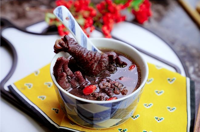 黑米鸡腿汤