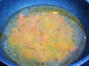 加入800毫升的水