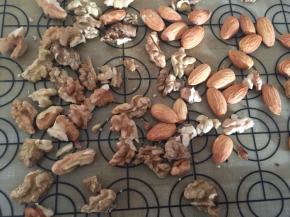 核桃仁和大杏仁160度烤6分钟