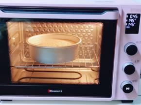 模具放烤箱下层，145度上下火烤35-40分钟，具体时间根据自家烤箱温度设定。