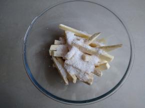 最后倒入一些椰蓉