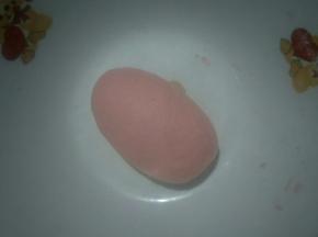 揉成光滑面团，盖保鲜膜松弛1小时以上