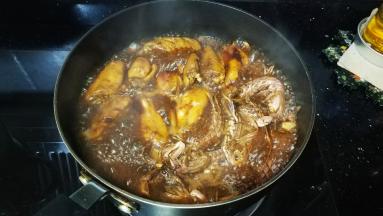 开盖大火收汁（建议不要收太干，加入皮皮虾后汁实在太太太鲜甜）