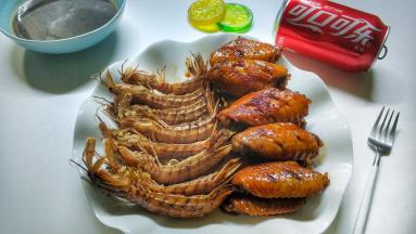 简单加入皮皮虾让整个味道丰，满起来了