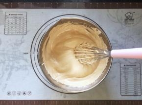 14、继续翻拌均匀。