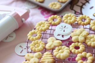 出炉稍微晾一下。晾凉后密封保存。