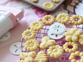 出炉稍微晾一下。晾凉后密封保存。