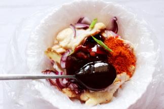 再加入奥尔良腌料。