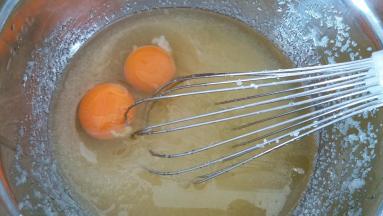 加入蛋液，我加了两个多鸡蛋