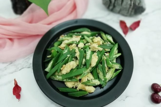 秋葵炒鸡蛋