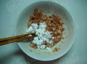 加入淀粉。