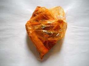 装入保鲜袋，入冰箱腌制一晚上。