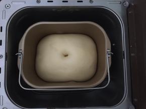 发酵至两倍大，戳动不回缩即可